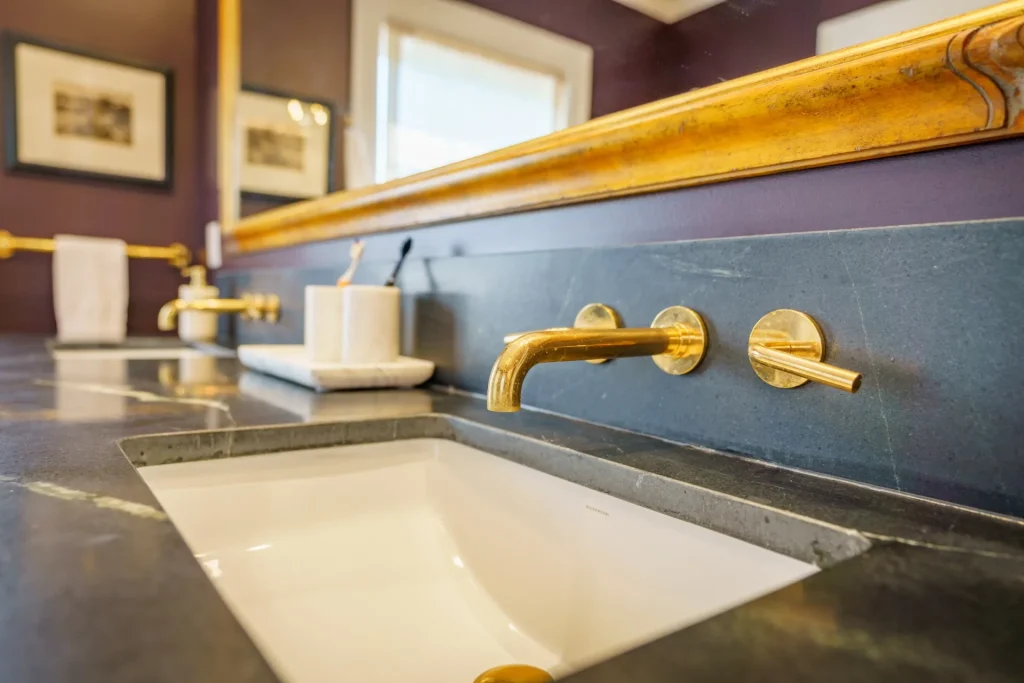 bathroom fixtures