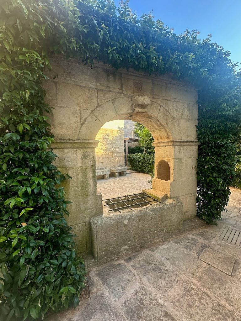 An original well on the property of Palazzo Ducale Venturi dating to the 1200s.